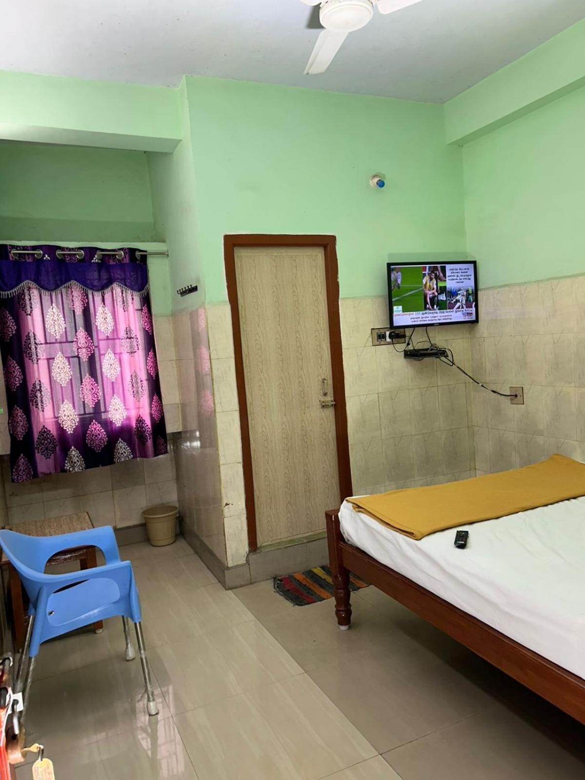 Hotel Chola Lodge Arantangi ภายนอก รูปภาพ