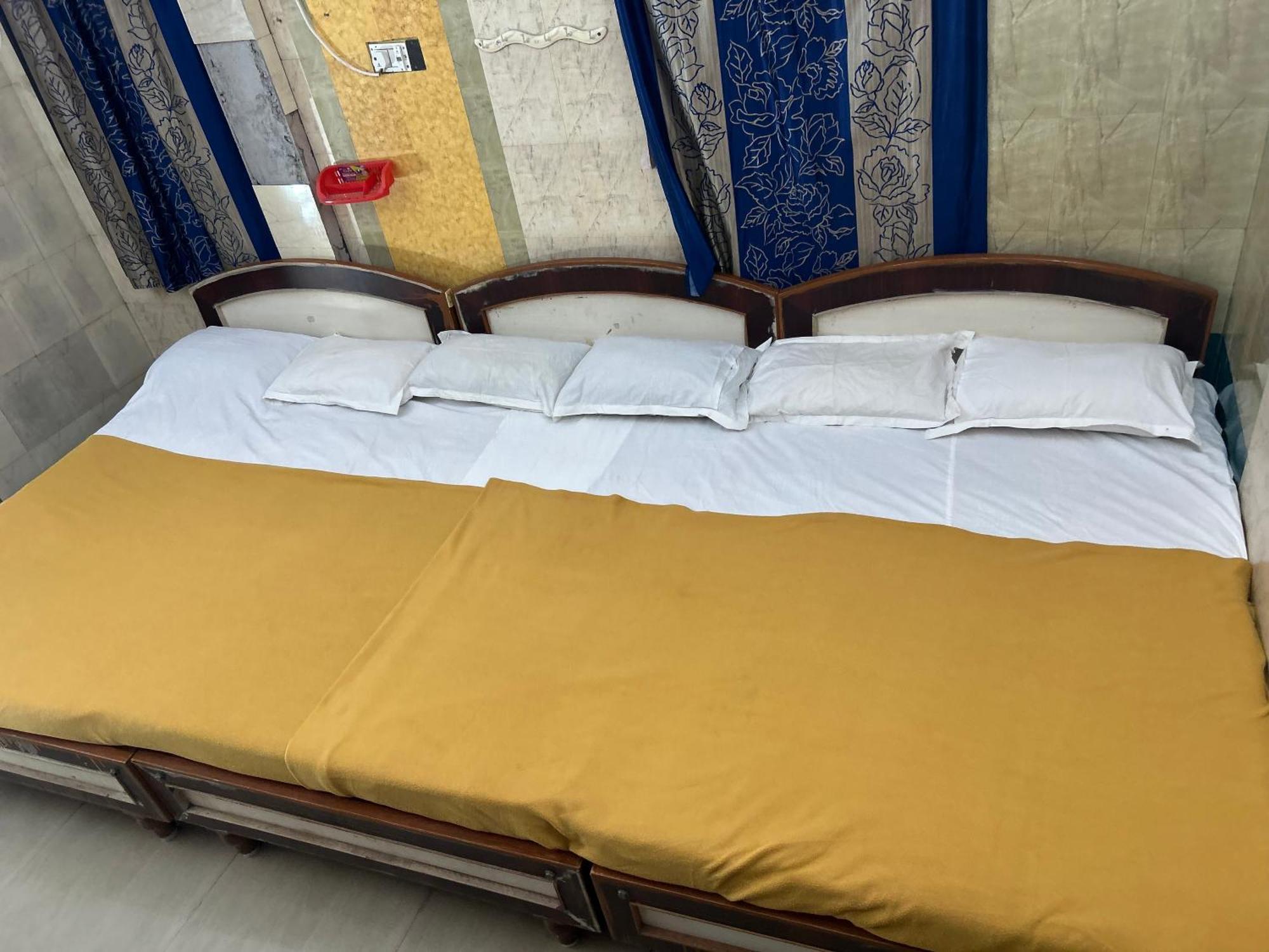 Hotel Chola Lodge Arantangi ภายนอก รูปภาพ