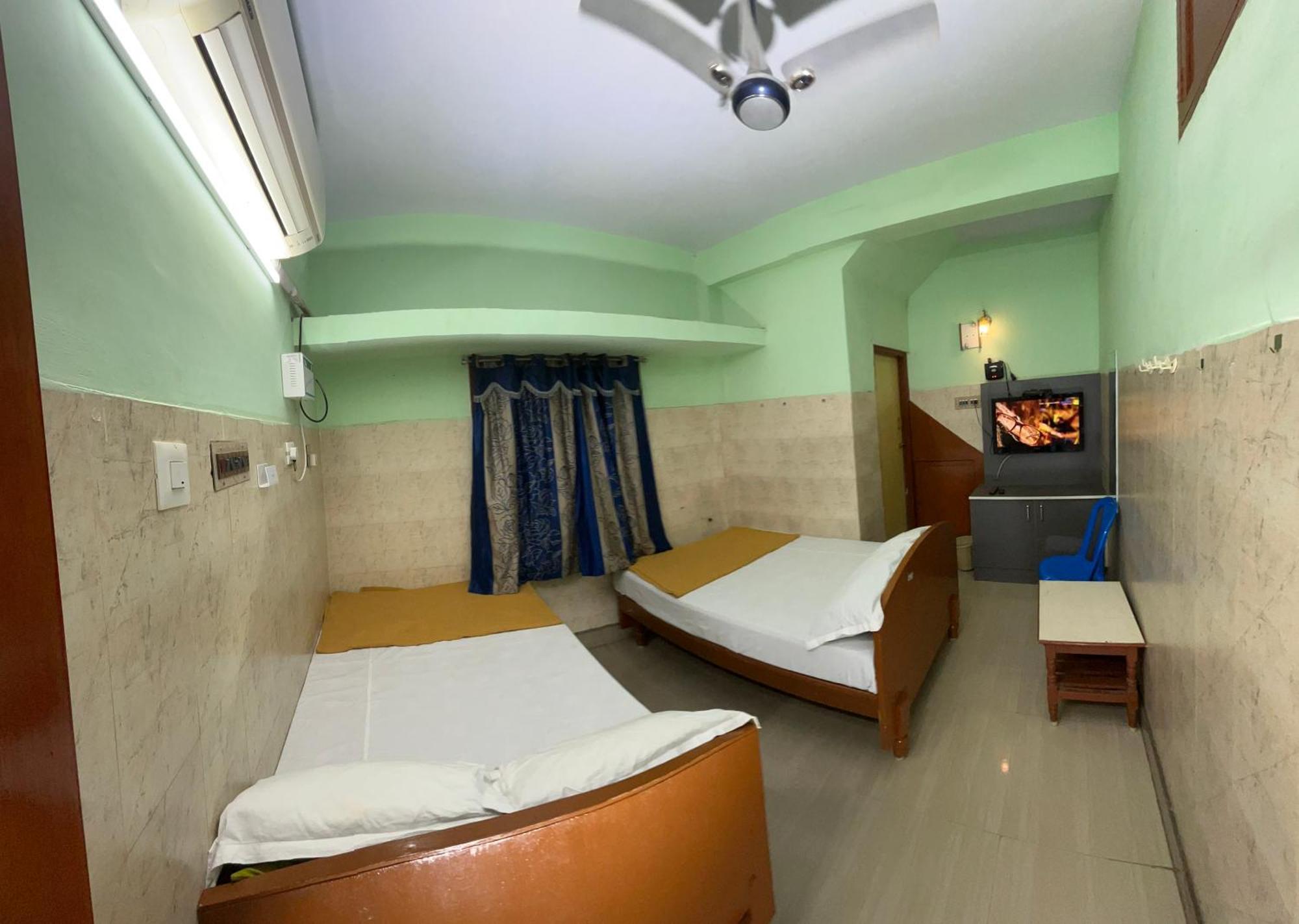 Hotel Chola Lodge Arantangi ภายนอก รูปภาพ