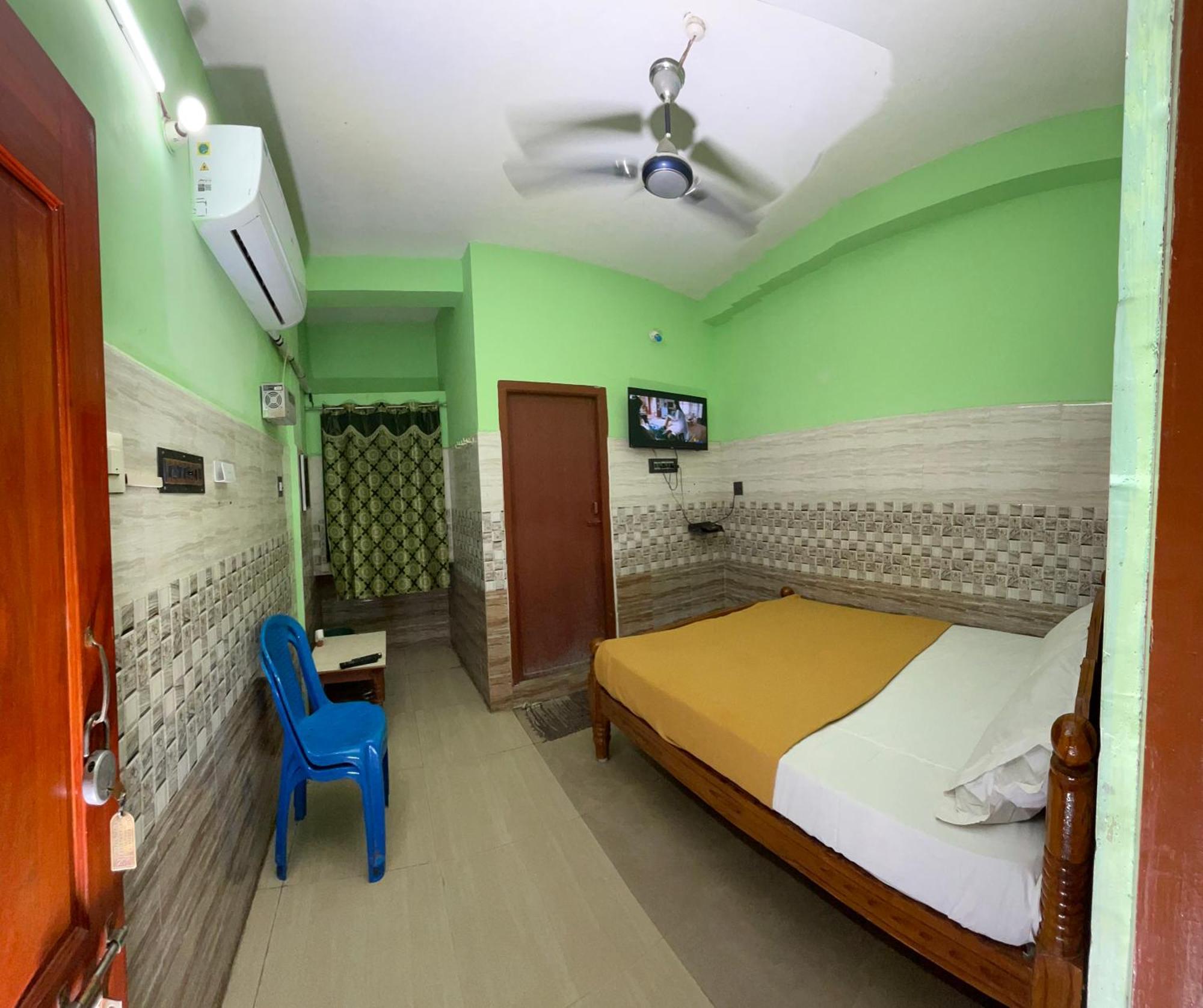 Hotel Chola Lodge Arantangi ภายนอก รูปภาพ