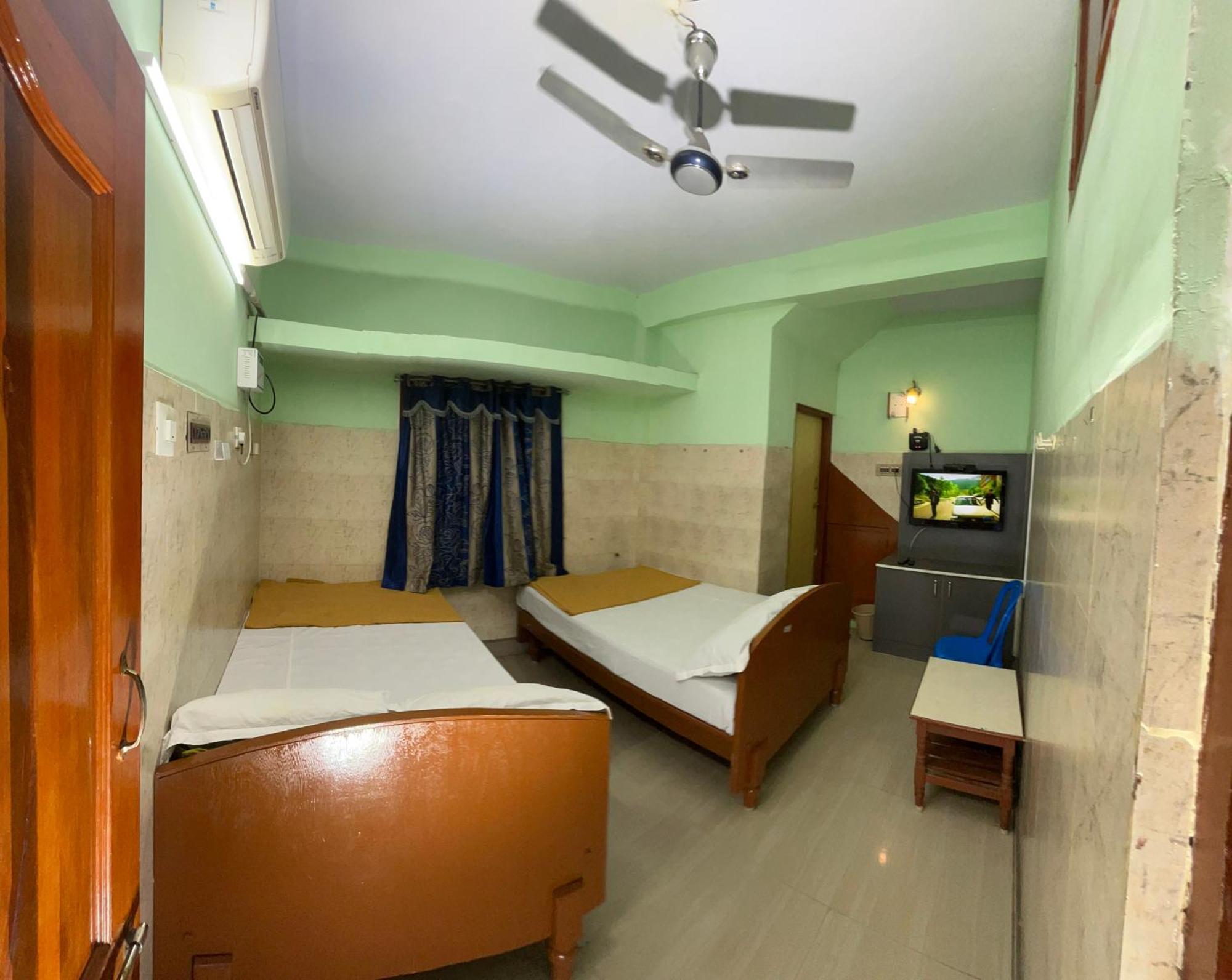 Hotel Chola Lodge Arantangi ภายนอก รูปภาพ