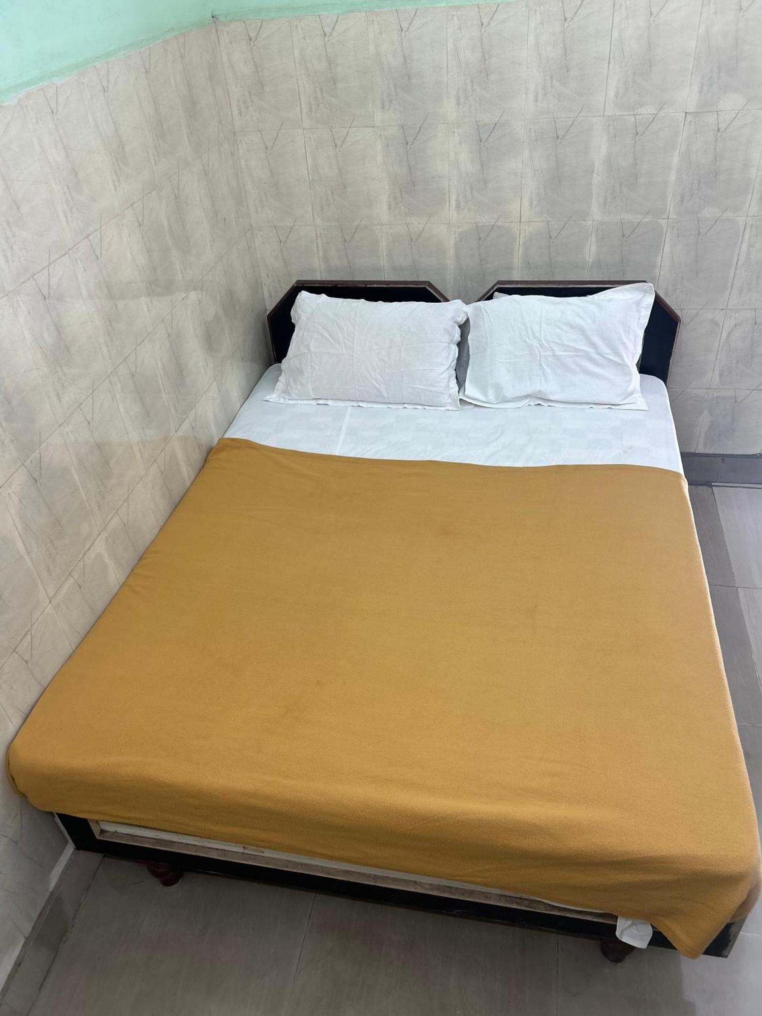 Hotel Chola Lodge Arantangi ภายนอก รูปภาพ
